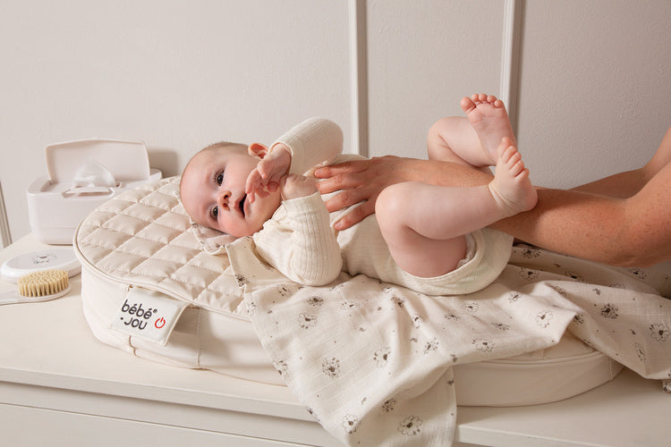 bébé-jou Podgrzewany przewijak Quilted Squares - Sand