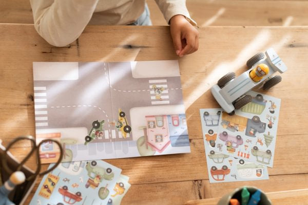 Little Dutch Ksi?
żeczka z naklejkami Jim na ulicy